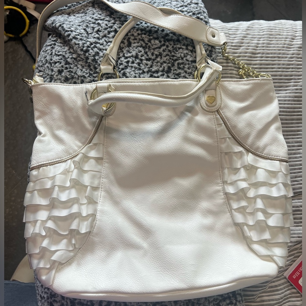 Betsy Johnson off white shoulder bag. Excellent condition.